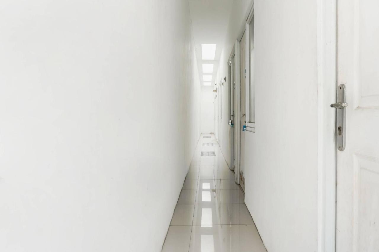 Hotel OYO 91074 Stariez Senen Syariah Jakarta Exterior foto