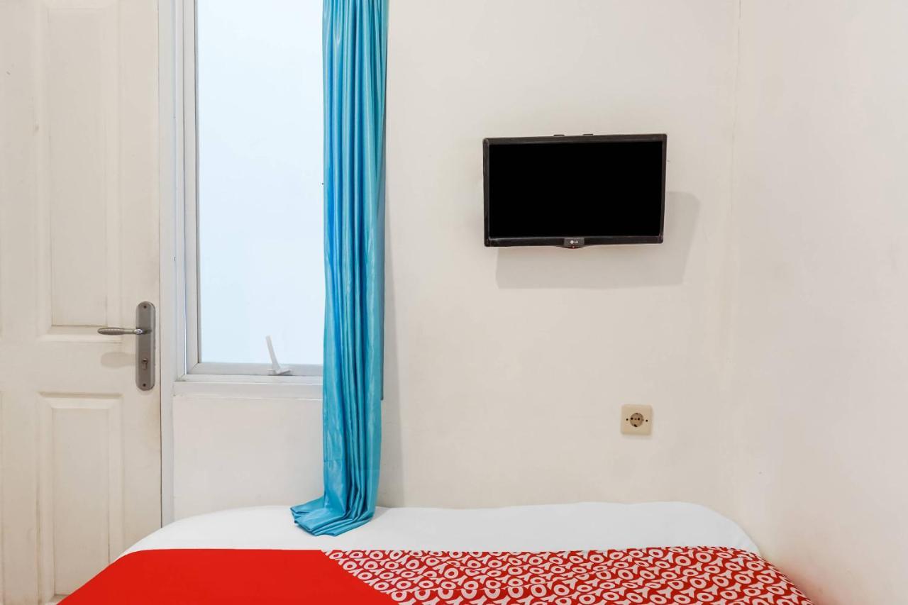 Hotel OYO 91074 Stariez Senen Syariah Jakarta Exterior foto