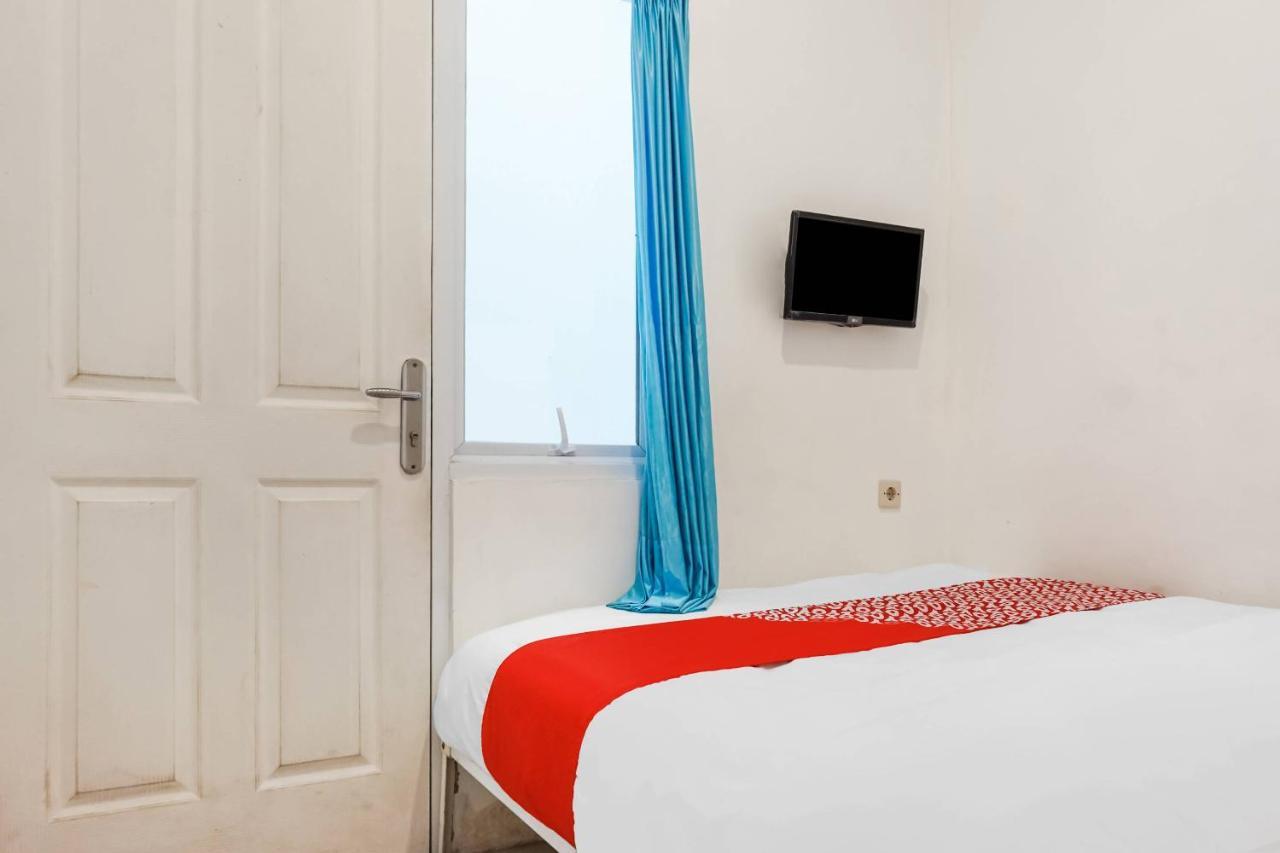 Hotel OYO 91074 Stariez Senen Syariah Jakarta Exterior foto